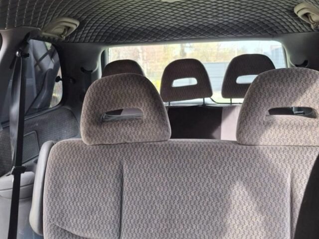 Зеленый Крайслер Вояджер, объемом двигателя 2.5 л и пробегом 432 тыс. км за 3500 $, фото 3 на Automoto.ua