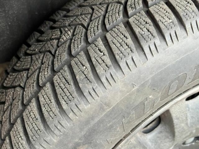 Зеленый Крайслер Вояджер, объемом двигателя 0 л и пробегом 2 тыс. км за 4095 $, фото 1 на Automoto.ua