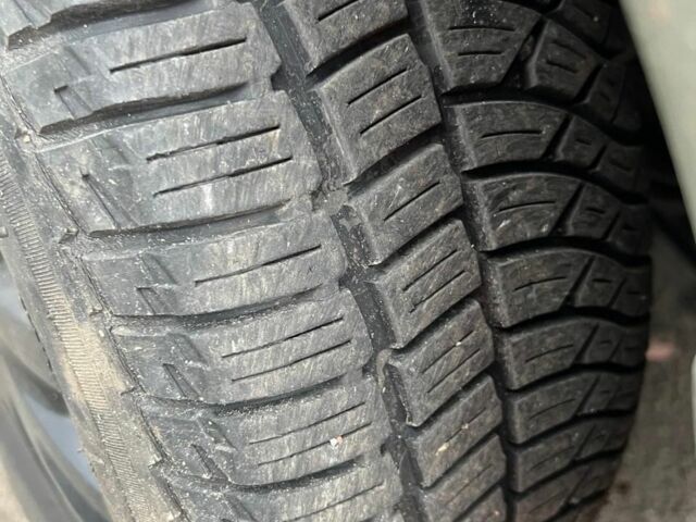 Зеленый Крайслер Вояджер, объемом двигателя 0 л и пробегом 2 тыс. км за 4095 $, фото 3 на Automoto.ua