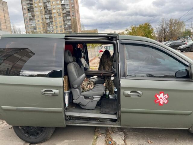 Зеленый Крайслер Вояджер, объемом двигателя 0 л и пробегом 2 тыс. км за 4095 $, фото 5 на Automoto.ua