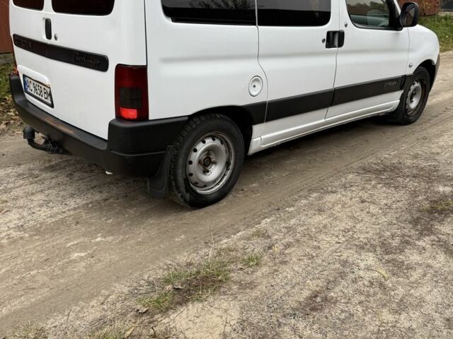 Белый Ситроен 2CV, объемом двигателя 2 л и пробегом 300 тыс. км за 3300 $, фото 1 на Automoto.ua