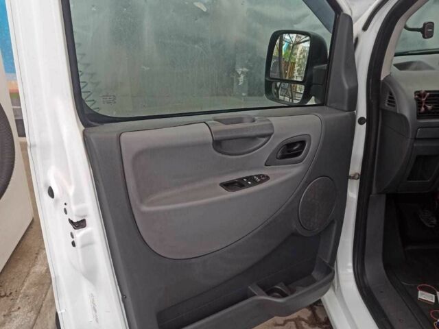Белый Ситроен 2CV, объемом двигателя 2 л и пробегом 325 тыс. км за 7579 $, фото 3 на Automoto.ua