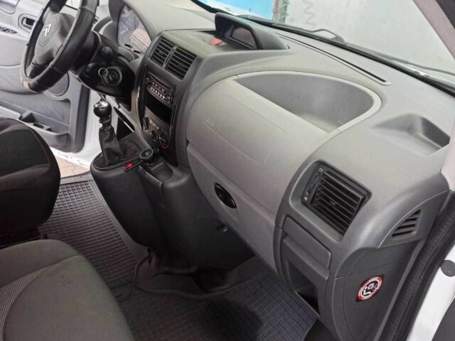 Белый Ситроен 2CV, объемом двигателя 2 л и пробегом 325 тыс. км за 6500 $, фото 5 на Automoto.ua
