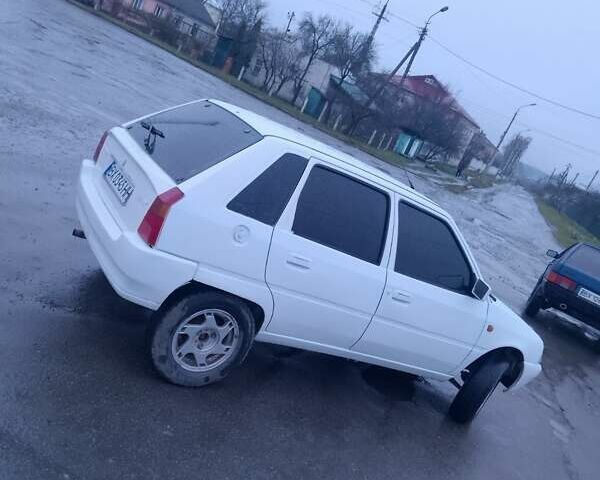 Белый Ситроен АХ, объемом двигателя 1.1 л и пробегом 257 тыс. км за 1300 $, фото 2 на Automoto.ua