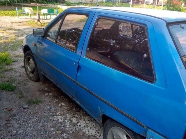 Синий Ситроен АХ, объемом двигателя 1 л и пробегом 270 тыс. км за 500 $, фото 4 на Automoto.ua