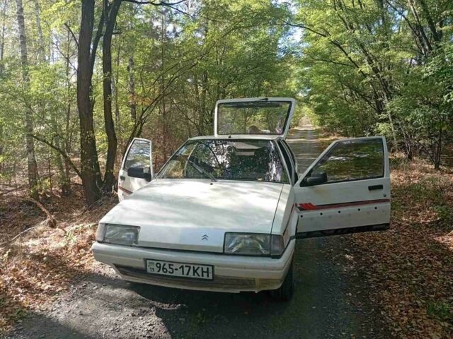 Ситроен БХ 1987 в Малине на Automoto.ua Белый Ситроен БХ, объемом двигателя 9 л и пробегом 100 тыс. км за 1000 $, фото 1 на Automoto.ua