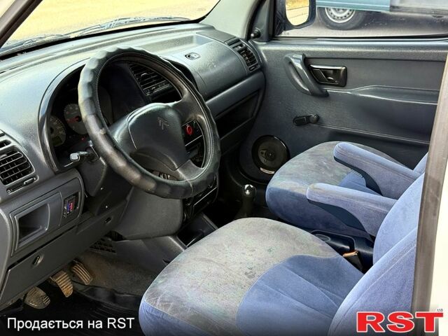 Білий Сітроен Берлінго, об'ємом двигуна 1.9 л та пробігом 258 тис. км за 3700 $, фото 4 на Automoto.ua