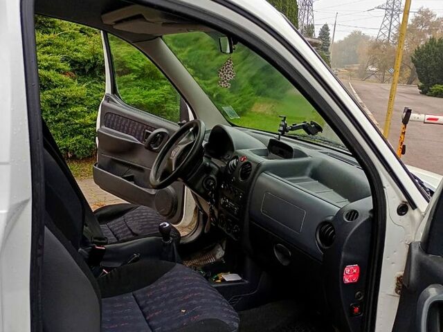 Білий Сітроен Берлінго, об'ємом двигуна 1.9 л та пробігом 245 тис. км за 2500 $, фото 5 на Automoto.ua