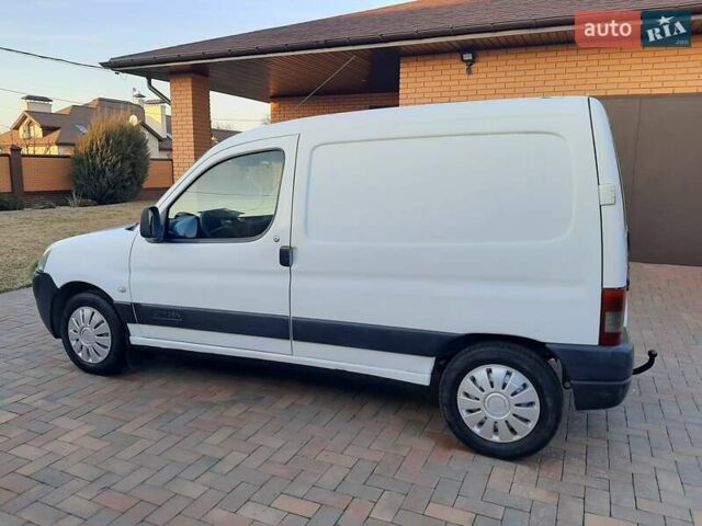 Белый Ситроен Берлинго, объемом двигателя 1.9 л и пробегом 210 тыс. км за 3000 $, фото 1 на Automoto.ua
