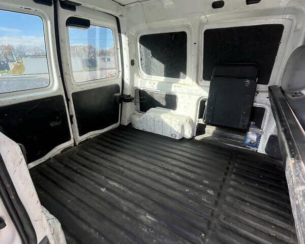 Ситроен Берлинго 2006 в Черновцах на Automoto.ua Белый Ситроен Берлинго, объемом двигателя 1.9 л и пробегом 350 тыс. км за 2950 $, фото 5 на Automoto.ua