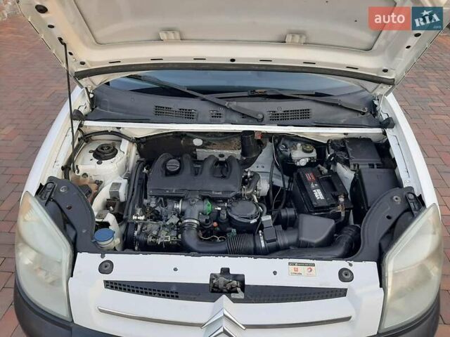 Белый Ситроен Берлинго, объемом двигателя 1.9 л и пробегом 210 тыс. км за 3000 $, фото 10 на Automoto.ua