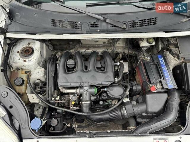 Белый Ситроен Берлинго, объемом двигателя 1.9 л и пробегом 310 тыс. км за 3850 $, фото 8 на Automoto.ua