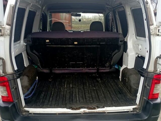 Белый Ситроен Берлинго, объемом двигателя 1.9 л и пробегом 234 тыс. км за 3100 $, фото 2 на Automoto.ua