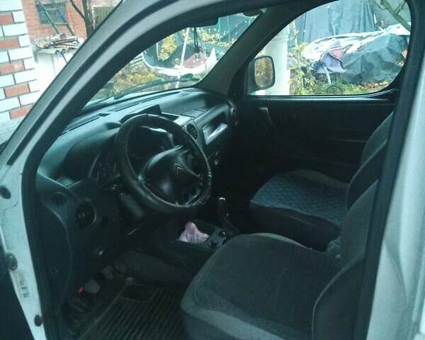 Білий Сітроен Берлінго, об'ємом двигуна 1.36 л та пробігом 240 тис. км за 3500 $, фото 3 на Automoto.ua