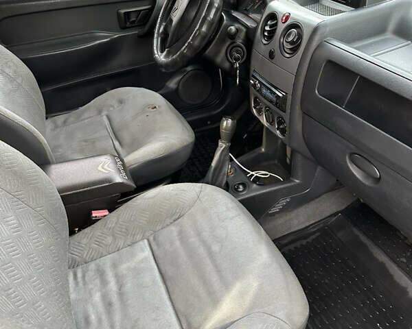 Белый Ситроен Берлинго, объемом двигателя 1.9 л и пробегом 412 тыс. км за 3800 $, фото 11 на Automoto.ua