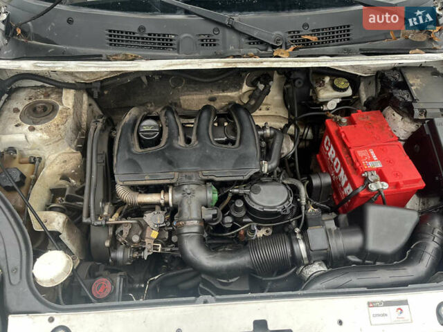 Білий Сітроен Берлінго, об'ємом двигуна 1.9 л та пробігом 323 тис. км за 2700 $, фото 8 на Automoto.ua