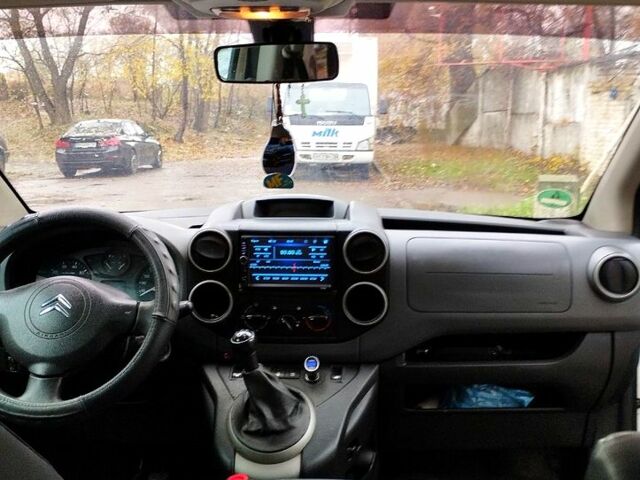 Білий Сітроен Берлінго, об'ємом двигуна 1.6 л та пробігом 280 тис. км за 5600 $, фото 5 на Automoto.ua