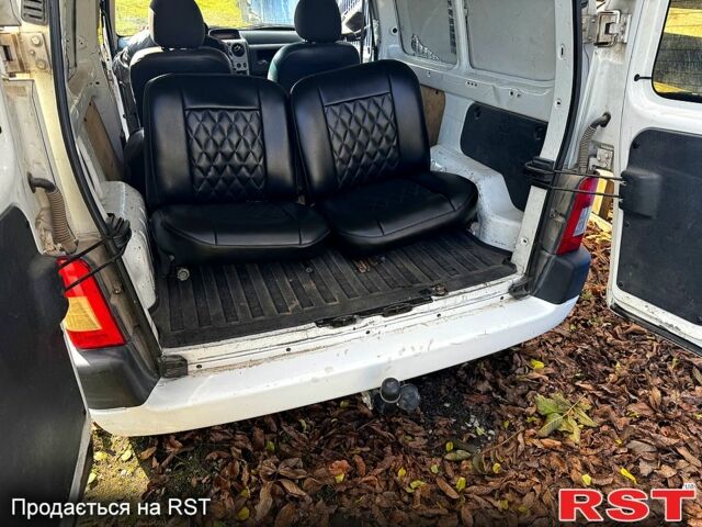 Ситроен Берлинго 2009 в Залещиках на Automoto.ua Белый Ситроен Берлинго, объемом двигателя 1.6 л и пробегом 185 тыс. км за 2500 $, фото 10 на Automoto.ua