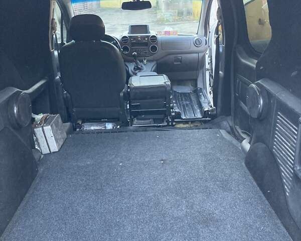 Білий Сітроен Берлінго, об'ємом двигуна 1.56 л та пробігом 202 тис. км за 5700 $, фото 7 на Automoto.ua