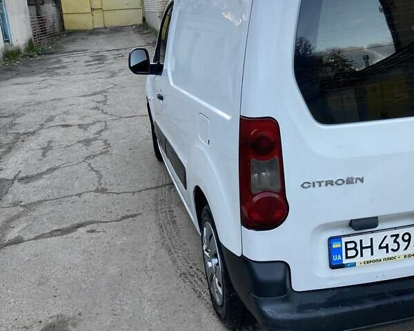 Білий Сітроен Берлінго, об'ємом двигуна 1.56 л та пробігом 202 тис. км за 5700 $, фото 4 на Automoto.ua