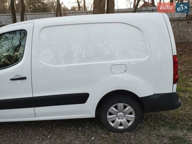 Білий Сітроен Берлінго, об'ємом двигуна 1.6 л та пробігом 313 тис. км за 5900 $, фото 66 на Automoto.ua