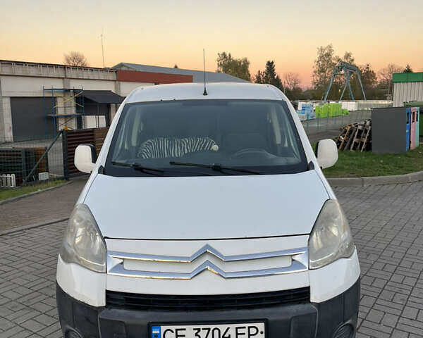 Белый Ситроен Берлинго, объемом двигателя 1.56 л и пробегом 300 тыс. км за 3999 $, фото 1 на Automoto.ua