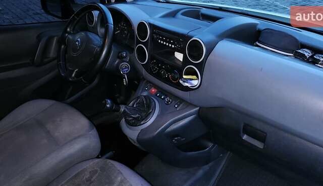 Белый Ситроен Берлинго, объемом двигателя 1.56 л и пробегом 267 тыс. км за 5750 $, фото 8 на Automoto.ua