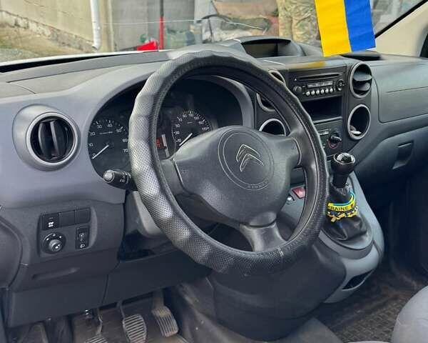 Білий Сітроен Берлінго, об'ємом двигуна 1.6 л та пробігом 347 тис. км за 4000 $, фото 19 на Automoto.ua