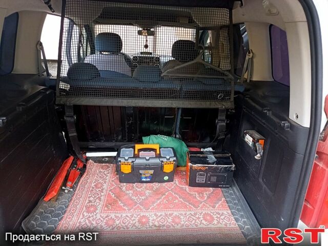 Білий Сітроен Берлінго, об'ємом двигуна 1.6 л та пробігом 260 тис. км за 7100 $, фото 3 на Automoto.ua