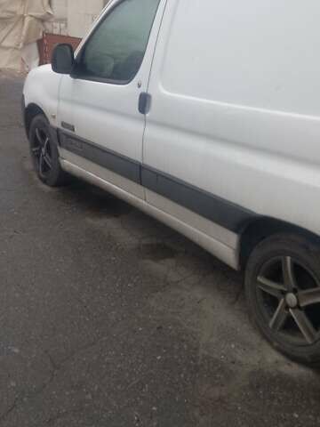 Белый Ситроен Берлинго, объемом двигателя 0 л и пробегом 29 тыс. км за 5500 $, фото 4 на Automoto.ua