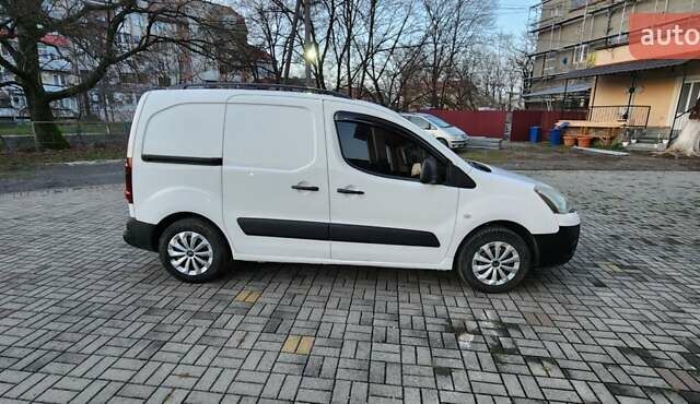 Белый Ситроен Берлинго, объемом двигателя 1.56 л и пробегом 267 тыс. км за 5750 $, фото 3 на Automoto.ua