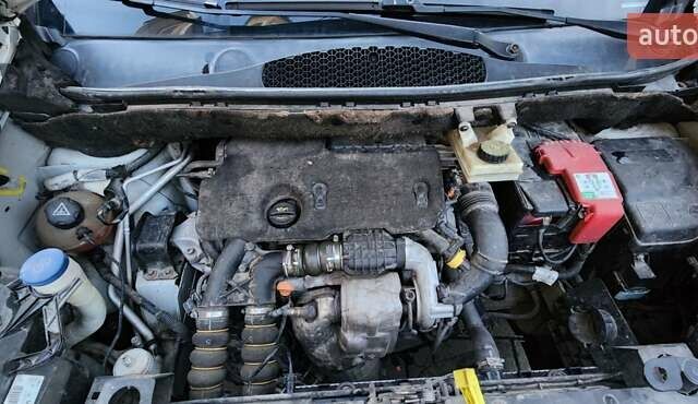 Белый Ситроен Берлинго, объемом двигателя 1.56 л и пробегом 267 тыс. км за 5750 $, фото 11 на Automoto.ua