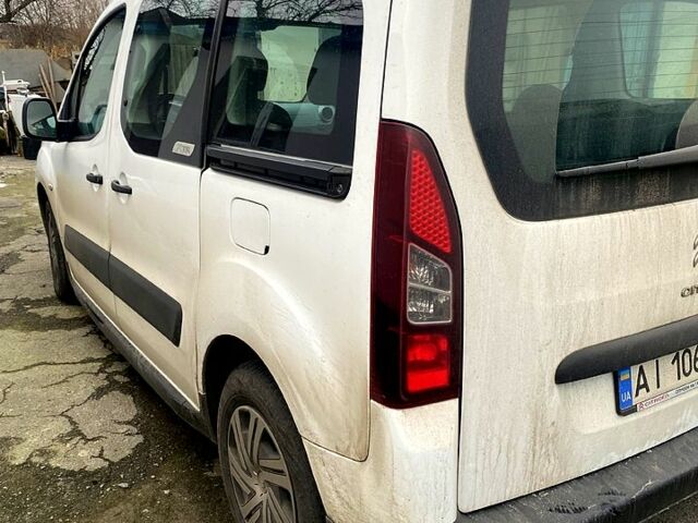 Білий Сітроен Берлінго, об'ємом двигуна 1.6 л та пробігом 137 тис. км за 9200 $, фото 2 на Automoto.ua