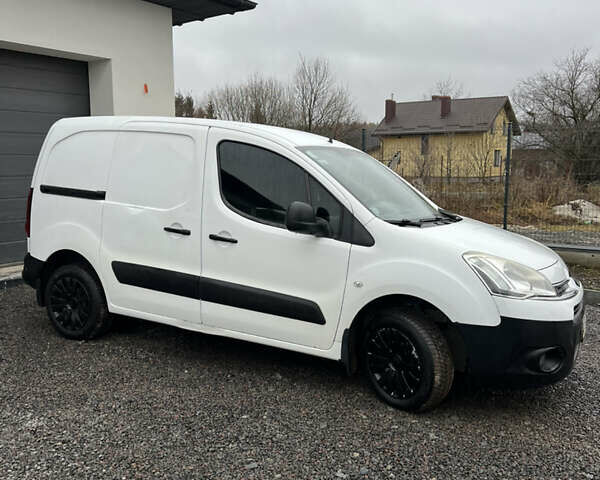 Белый Ситроен Берлинго, объемом двигателя 1.56 л и пробегом 280 тыс. км за 6500 $, фото 2 на Automoto.ua