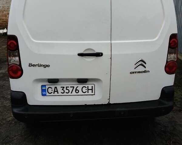 Белый Ситроен Берлинго, объемом двигателя 1.56 л и пробегом 260 тыс. км за 5500 $, фото 5 на Automoto.ua