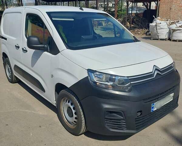 Білий Сітроен Берлінго, об'ємом двигуна 0 л та пробігом 140 тис. км за 13000 $, фото 2 на Automoto.ua
