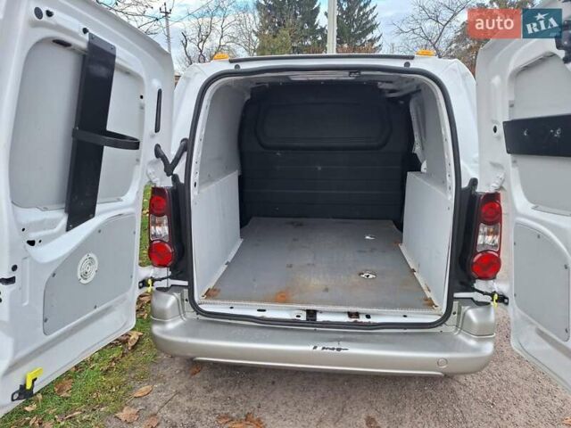 Белый Ситроен Берлинго, объемом двигателя 0 л и пробегом 14 тыс. км за 7300 $, фото 3 на Automoto.ua