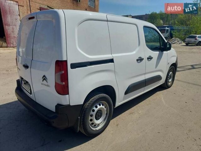 Білий Сітроен Берлінго, об'ємом двигуна 0 л та пробігом 140 тис. км за 13000 $, фото 4 на Automoto.ua