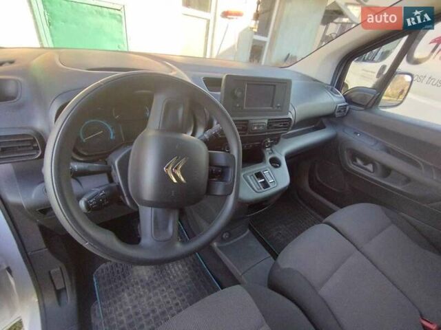 Белый Ситроен Берлинго, объемом двигателя 0 л и пробегом 35 тыс. км за 15000 $, фото 10 на Automoto.ua