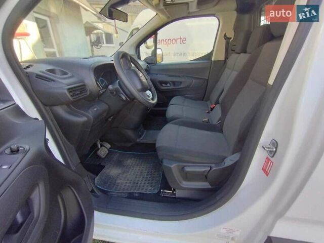 Белый Ситроен Берлинго, объемом двигателя 0 л и пробегом 35 тыс. км за 15000 $, фото 11 на Automoto.ua