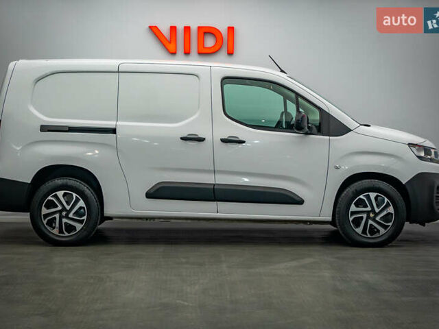 Білий Сітроен Берлінго, об'ємом двигуна 1.5 л та пробігом 71 тис. км за 17556 $, фото 3 на Automoto.ua