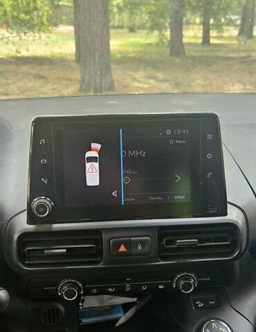 Білий Сітроен Берлінго, об'ємом двигуна 1.5 л та пробігом 113 тис. км за 19300 $, фото 1 на Automoto.ua