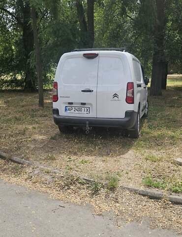 Білий Сітроен Берлінго, об'ємом двигуна 1.5 л та пробігом 113 тис. км за 19300 $, фото 4 на Automoto.ua