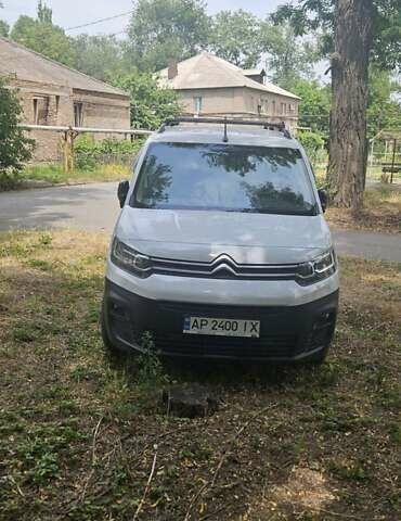 Білий Сітроен Берлінго, об'ємом двигуна 1.5 л та пробігом 113 тис. км за 19300 $, фото 3 на Automoto.ua