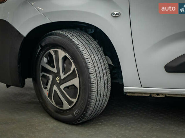 Білий Сітроен Берлінго, об'ємом двигуна 1.5 л та пробігом 71 тис. км за 17556 $, фото 7 на Automoto.ua