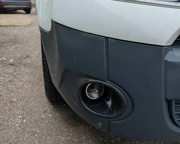 Белый Ситроен Берлинго, объемом двигателя 1.56 л и пробегом 430 тыс. км за 5000 $, фото 5 на Automoto.ua