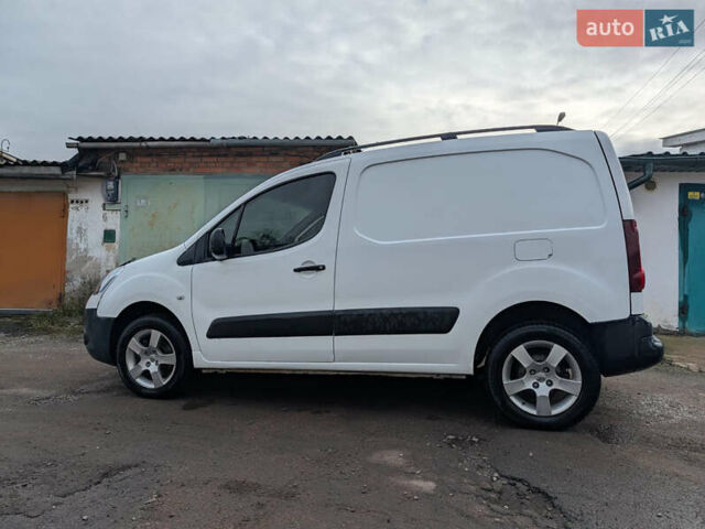 Белый Ситроен Берлинго, объемом двигателя 1.56 л и пробегом 430 тыс. км за 5000 $, фото 4 на Automoto.ua