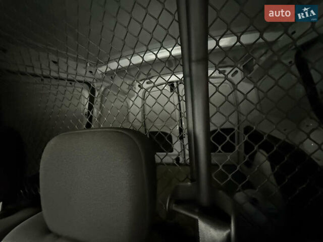 Белый Ситроен Берлинго, объемом двигателя 1.56 л и пробегом 112 тыс. км за 9000 $, фото 11 на Automoto.ua