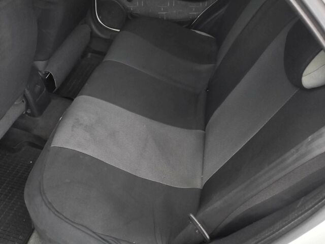 Белый Ситроен Берлинго, объемом двигателя 1.4 л и пробегом 250 тыс. км за 3200 $, фото 2 на Automoto.ua