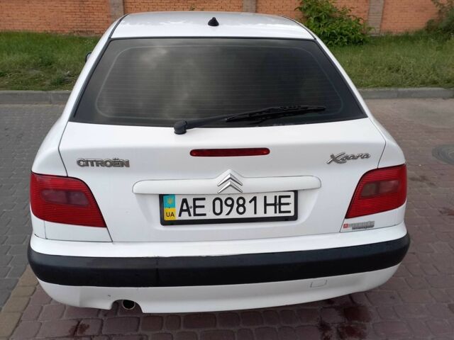 Белый Ситроен Берлинго, объемом двигателя 1.4 л и пробегом 250 тыс. км за 3200 $, фото 3 на Automoto.ua